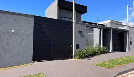 Casa com 2 suites no Jardim Munique