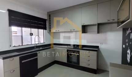 Casa com moveis planejados no Jardim Campo Belo