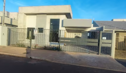 Casa no jardim Nações com suite