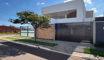 Casa no Jardim Munique com 3 suítes