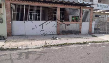 Casa com 2 quartos à venda na Rua Araguatins, 26, Pavuna, Rio de Janeiro, 96 m2 por R$ 115.000