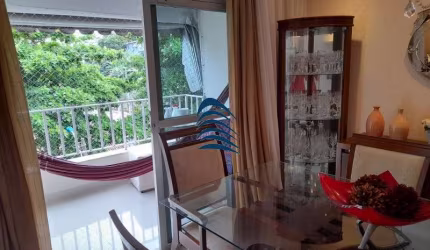 Excelente apartamento no Costa Azul.