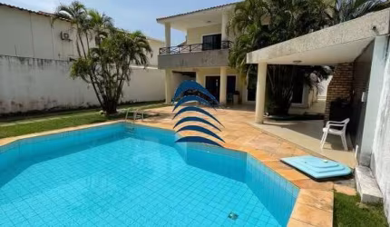 Casa em Rua Publica Villas do Atlântico  150 Metros da Praia