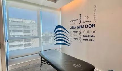 Sala comercial a venda no Alpha Medical Plus   Andar Alto  Nascente total  Vista Mar