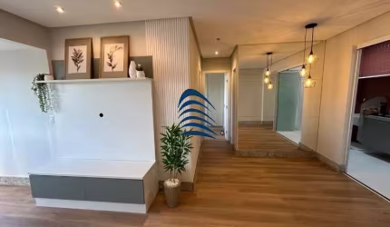 Excelente apartamento na centenario com dois quartos sendo um suíte, 63 m2, varanda integrada com fechamento em reike e tela de segurança, cozinha conta com armários e cooktop, ar condicionado em um d