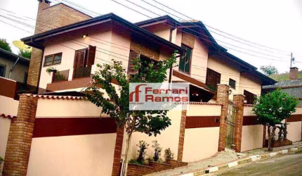 Sobrado com 4 dormitórios à venda, 296 m² por R$ 1.500.000,00 - Centro - Guararema/SP