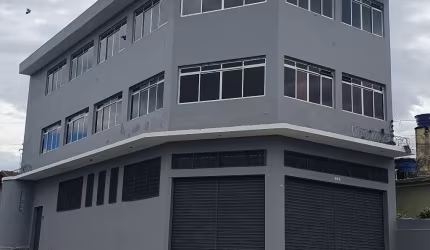 Prédio/Edificio inteiro para aluguel tem 450m2, 6 banheiros. clínicas, depósito, armazém, padaria.