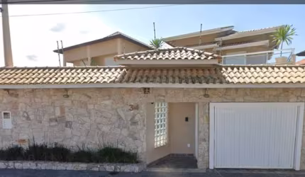 Bela casa com 4 suítes