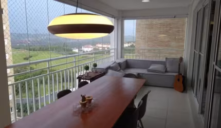 LINDO APARTAMENTO EM CONDOMÍNIO