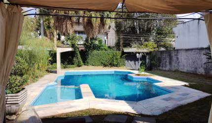 Linda casa no melhor do Arujá 5