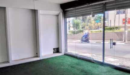 Loja com 80m2, pronto para seu negócio.