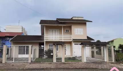 Casa com 4 quartos à venda no Desvio Rizzo, Caxias do Sul , 194 m2 por R$ 850.000