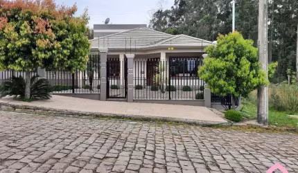 Casa com 3 quartos à venda no Desvio Rizzo, Caxias do Sul , 213 m2 por R$ 1.120.000