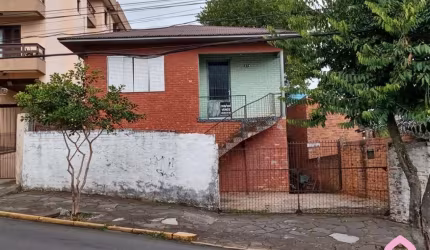 Casa com 6 quartos à venda no Rio Branco, Caxias do Sul , 400 m2 por R$ 420.000