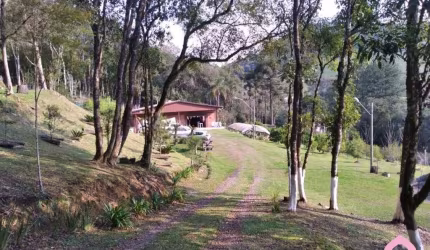 Chácara / sítio com 2 quartos à venda na Zona Rural, Farroupilha , 380 m2 por R$ 700.000