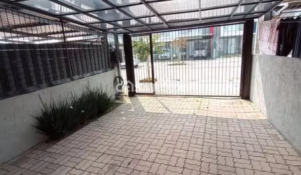 Casa com 2 quartos à venda na Nossa Senhora das Graças, Caxias do Sul , 63 m2 por R$ 235.000