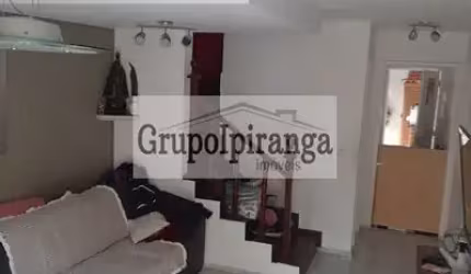 Sobrado em condomínio fechado, 2 dormitórios, Churrasqueira e 1 vaga de garagem
