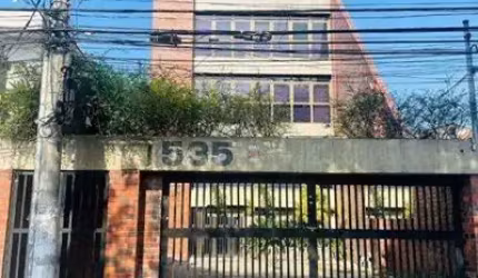 Prédio comercial próx. metrô Alto do Ipiranga, com 4 andares,  8 vagas de garagem na frente do imóvel