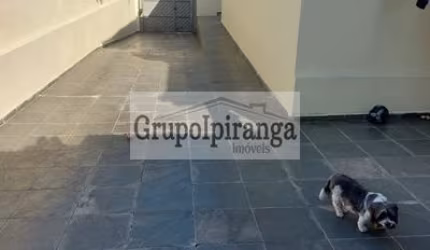 Oportunidade para Construtores ou para reformar, São duas casas térreas no mesmo terreno de 264m² de ESQUINA, com 2 dormitórios cada e 4 vagas de garagem.