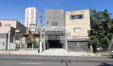 Salão Comercial com porta automática, na Av. Salim Maluf