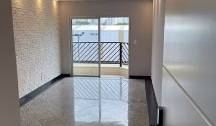 Apartamento com sacada, 03 quartos, sendo 1 suíte e 1 vaga de garagem
