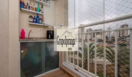 Apartamento com Varanda, 2 dormitórios sendo uma suíte e 1 vaga de garagem.