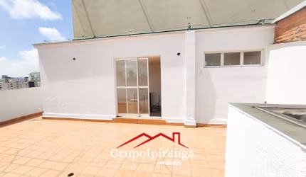Cobertura de 180m² com 3 dormitórios sendo 1 suíte e 2 vagas de garagem
