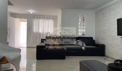 Sobrado triplex com 180m², 3 suítes, 2 vagas, a 550 m do  metrô ALTO DO IPIRANGA com CHURRASQUEIRA