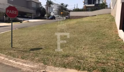 Terreno em condomínio fechado à venda no Swiss Park, Campinas  por R$ 745.000