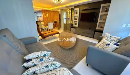 Apartamento vista mar na praia Brava à venda, 228 m² por R$ 3.180.000