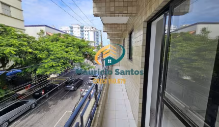 Apartamento para locação definitiva em Mongaguá, Centro da cidade, 2 dormitórios e demais dependências, todos os cômodos integrados a sacada, excelente localização!