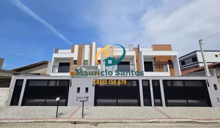 Sobrado Geminado em Mongaguá, bairro Jardim Aguapeú, Novo e com 3 suítes, lavabos e demais dependências, churrasqueira e piscina privativas!!