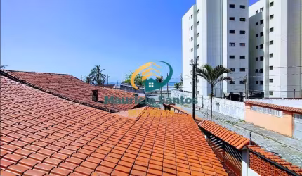Sobrado em Mongaguá, bairro Oceanópolis, a 50 metros do mar, 4 suítes e demais dependências, sacada com vista para o mar, churrasqueira, portão eletrônico.