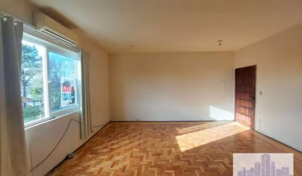 Sala de 30 m² bem localizado.