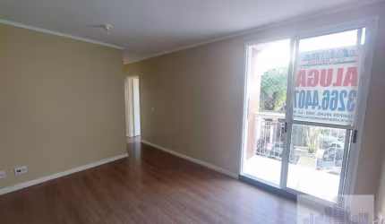 Apartamento com 3 dormitórios para alugar, 64 m² por R$ 2.407,00 - Cristal - Porto Alegre/RS