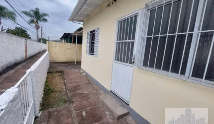 Casa com 1 dormitório para alugar, 39 m² por R$ 1.368/mês - Medianeira - Porto Alegre/RS