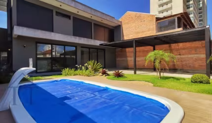 Casa em Itacolomi / Balneário Piçarras