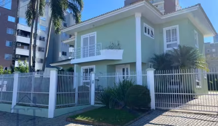 Sobrado no Santo Antônio