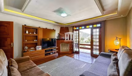 Casa à venda, 198 m² por R$ 700.000,00 - Granja Guarani - Teresópolis/RJ
