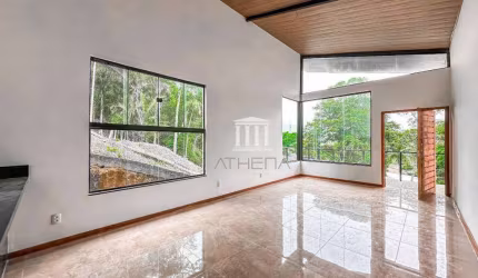 Casa com 3 dormitórios à venda, 134 m² por R$ 840.000,00 - Vargem Grande - Teresópolis/RJ