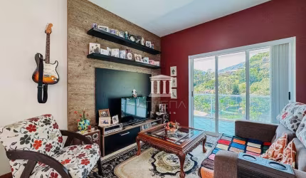 Apartamento com 3 dormitórios à venda, 136 m² por R$ 750.000,00 - Várzea - Teresópolis/RJ