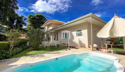 Casa com 3 dormitórios à venda, 470 m² por R$ 1.590.000,00 - Vargem Grande - Teresópolis/RJ