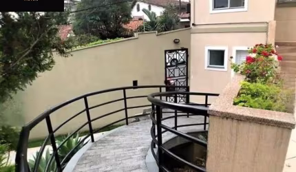 Imperdível oportunidade: Sobrado em condomínio à venda no Horto Florestal, São Paulo-SP - 3 quartos, 1 suíte, 3 salas, 4 banheiros, 2 vagas, 170m².
