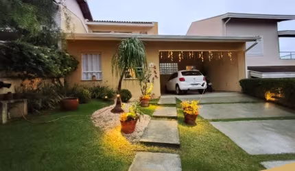 Casa residencial para Venda em  Pinheirinho, Vinhedo 4 dormitórios sendo 4 suítes, 3 salas, 2 banheiros, 3 vagas 158,00 m² construída, 180,00 m² útil,