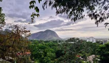 Casa em Condomínio para Venda em Rio de Janeiro, Vargem Pequena, 3 dormitórios, 1 suíte, 4 banheiros, 2 vagas
