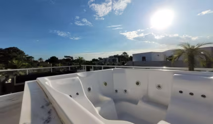 Casa em Condomínio para Venda em Rio de Janeiro, Guaratiba, 3 dormitórios, 3 suítes, 5 banheiros, 2 vagas