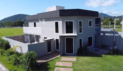 Casa em Condomínio para Venda em Rio de Janeiro, Guaratiba, 4 dormitórios, 3 suítes, 4 banheiros, 3 vagas