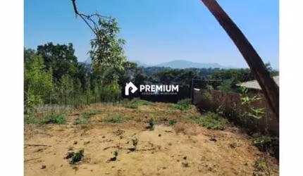 Terreno à Beira da Lagoa em Maricá: Oportunidade de Construir Seu Imóvel dos Son