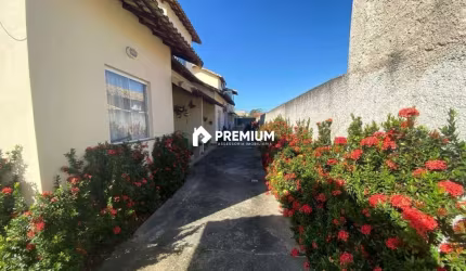 CASA À VENDA NO PARQUE NANCI POR 200MIL