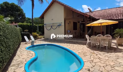 (VENDA) 3 QUARTOS, 1 SUÍTE, PISCINA, ÁREA GOURMET, TERRENO AMPLO